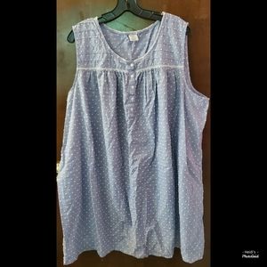 Sleeveless night gown